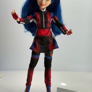Disney Descendants Evie Fashion Doll, Inspired by 3 Articulated